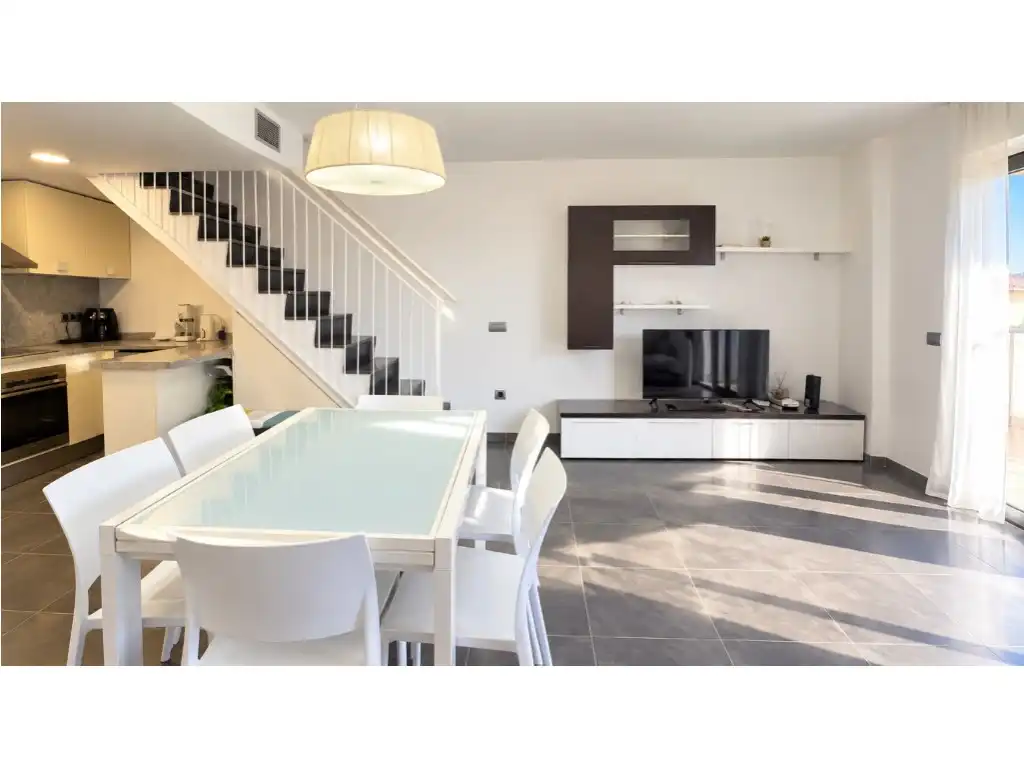 Duplex con piscina in vendita a Calle Esglesia Estartit 32, imagen 2