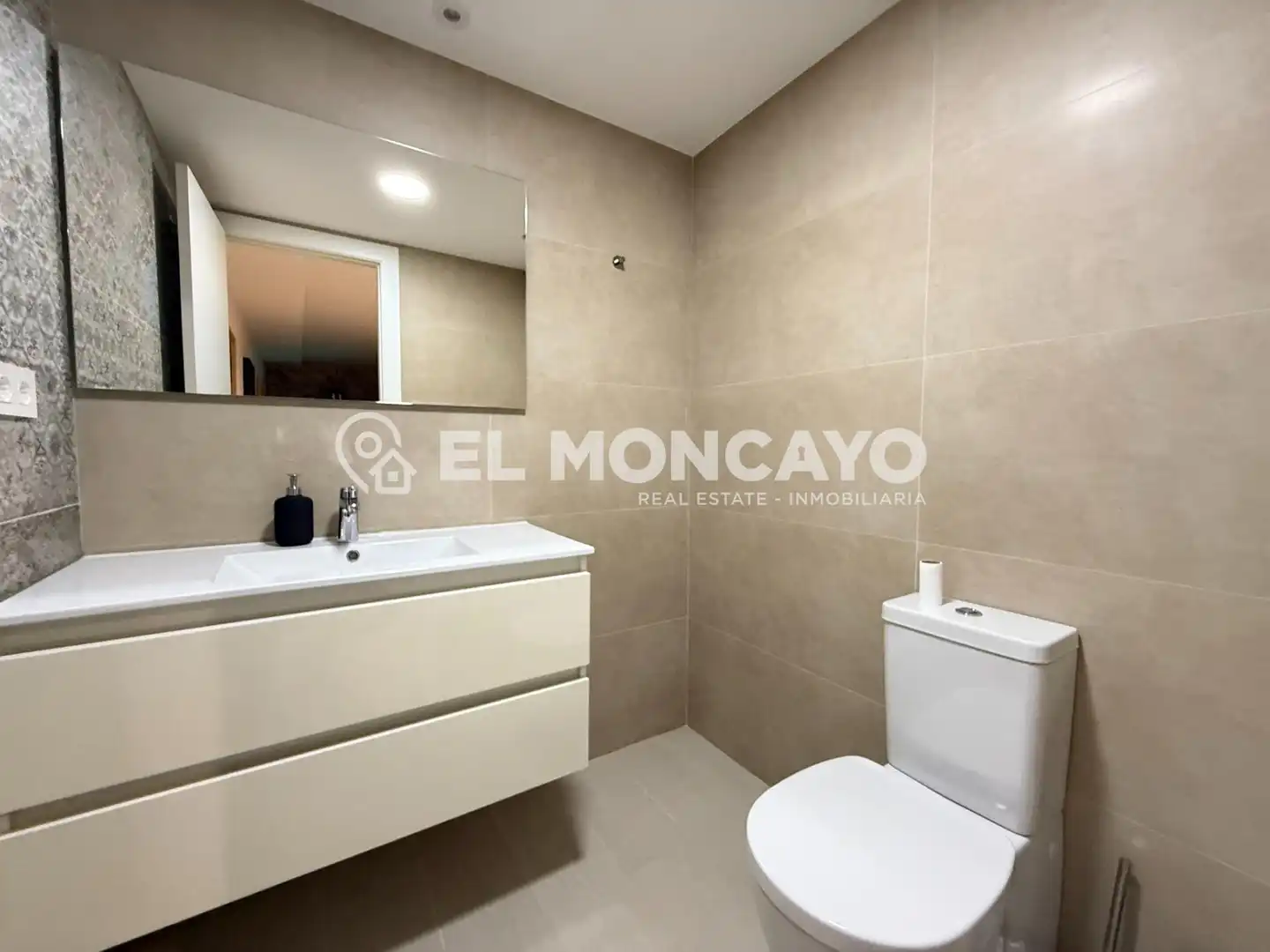 Baño de Casa adosada en venta en Rojales con Aire acondicionado, Calefacción y Jardín privado