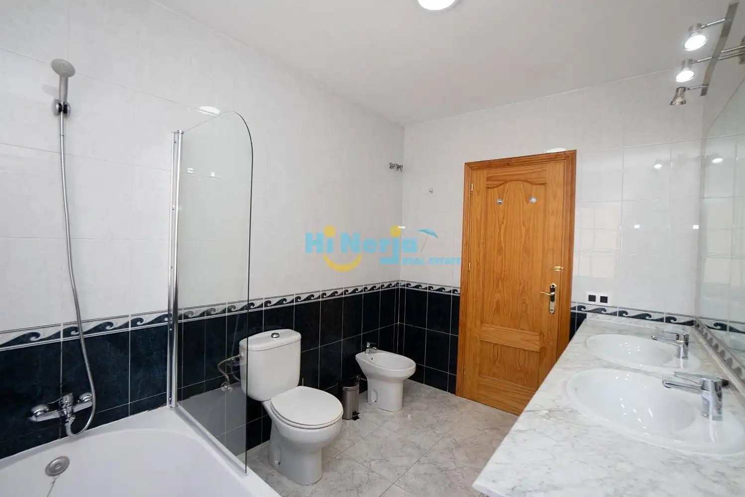 Chalet con piscina en venta en Centro, imagen 5