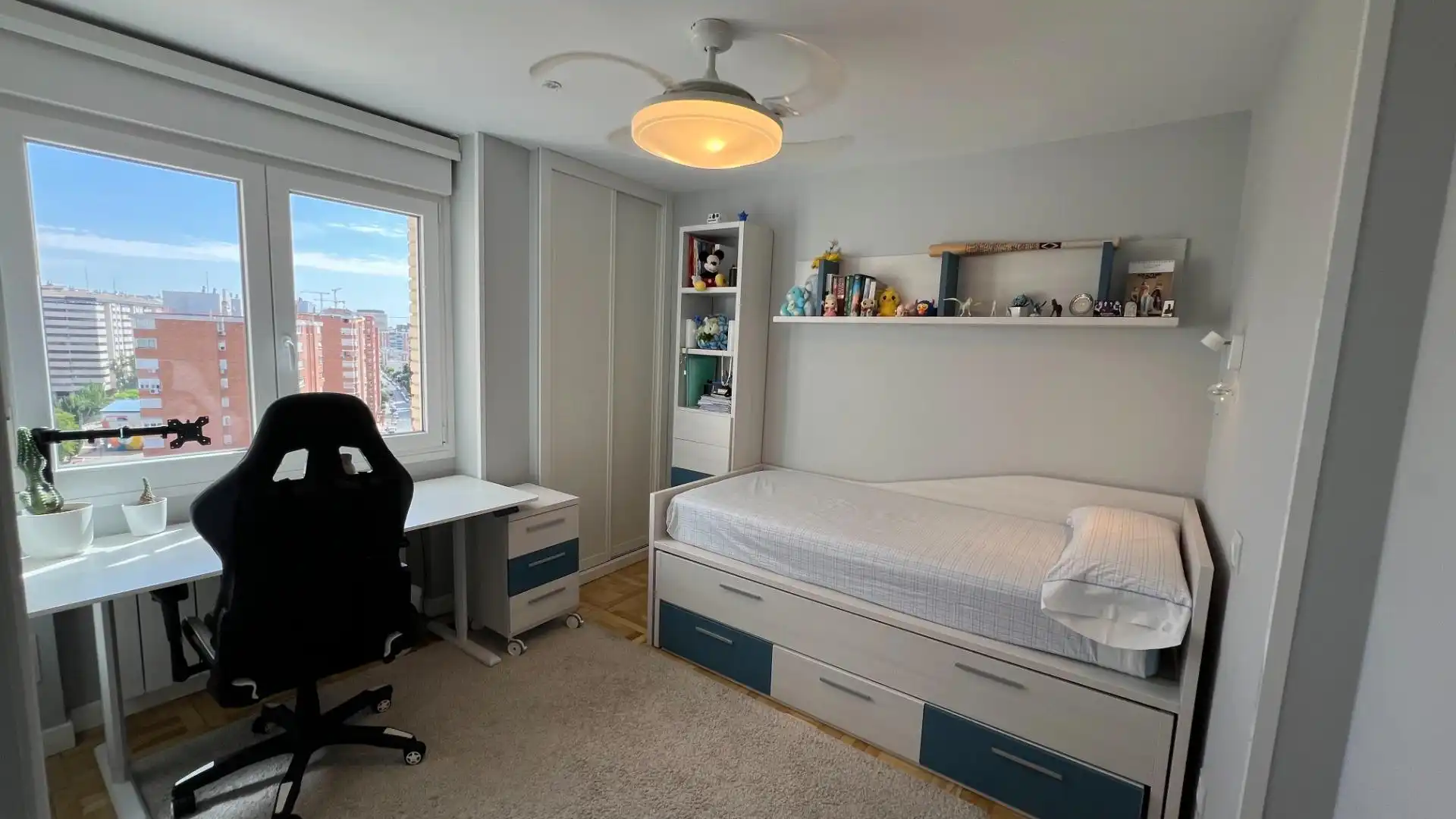 Bedroom of Flat for sale in Madrid  with Air Conditioner, Heating and Parquet flooring
