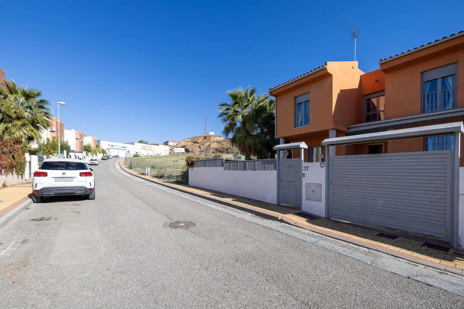 Houses for sale in Calle Miguel Valle Tendero, Jun