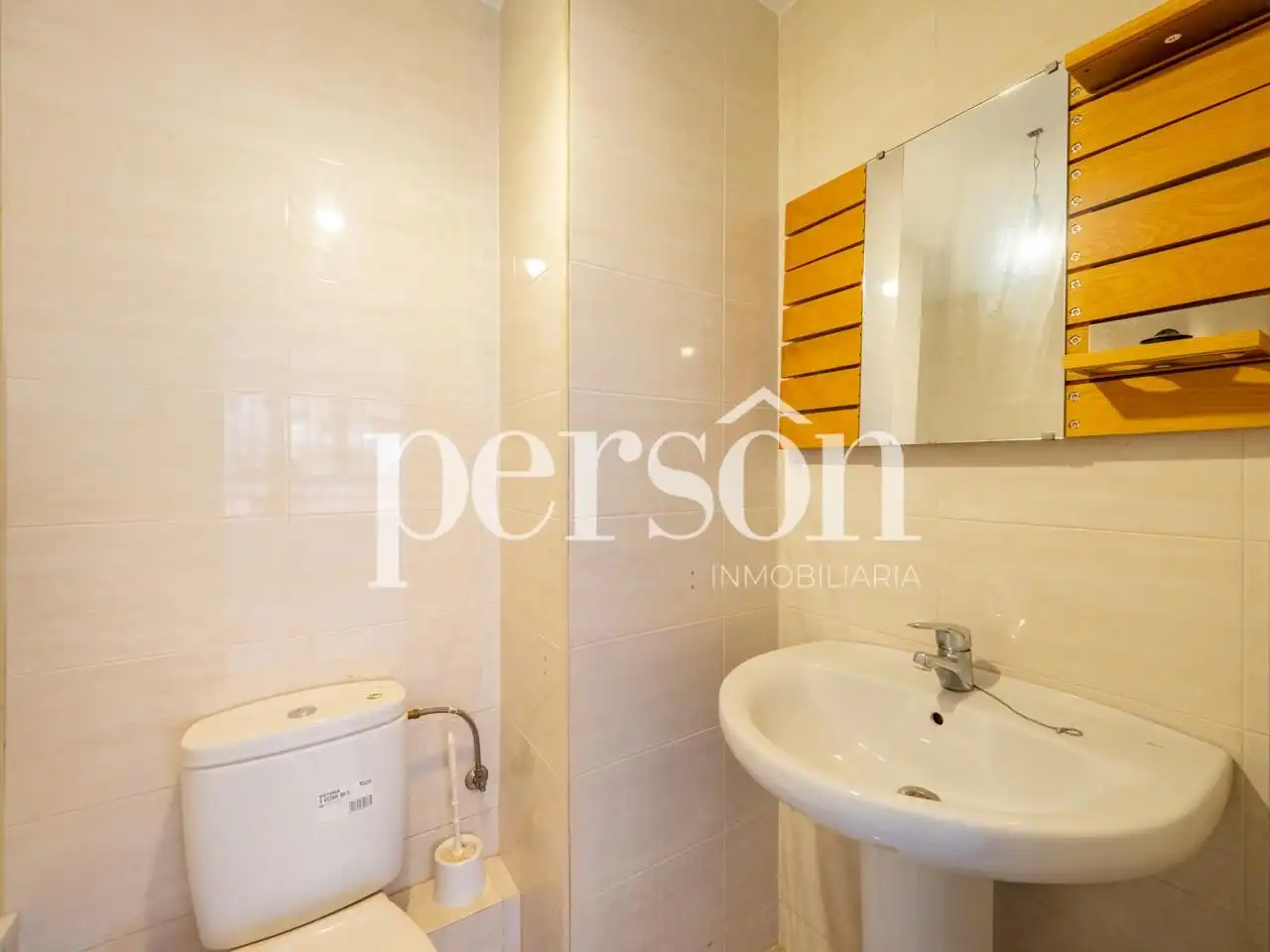 Baño de Oficina de alquiler en Valencia con Aire acondicionado y Calefacción