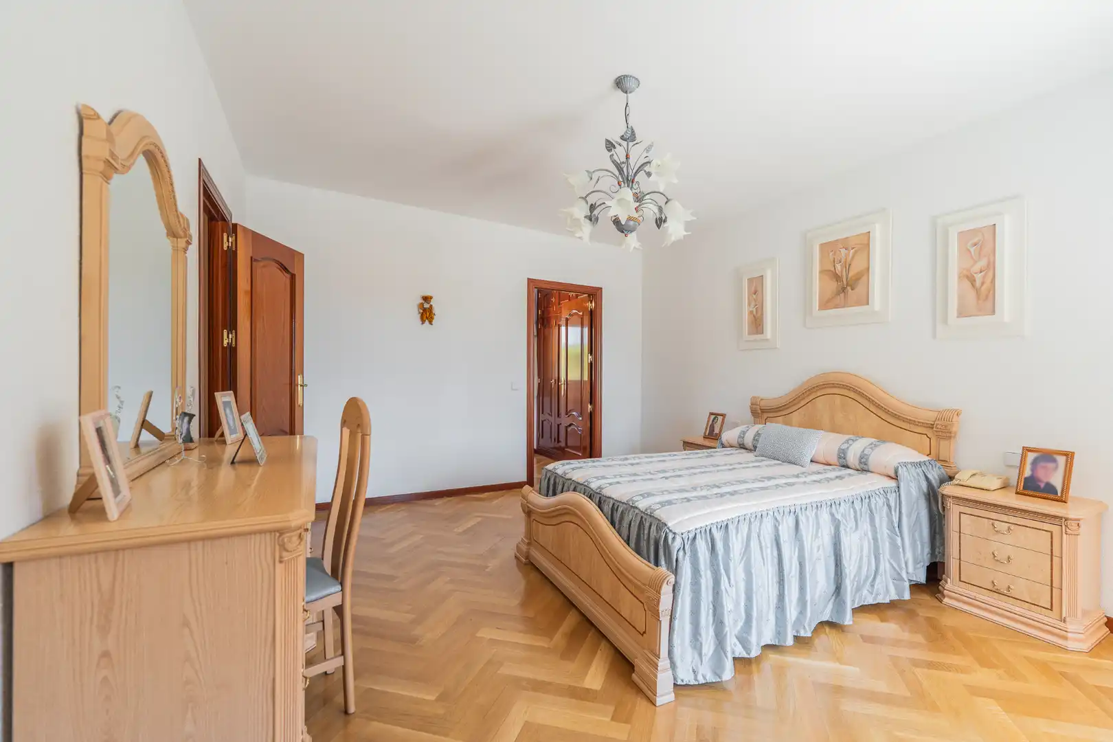 Bedroom of Houses for sale in San Sebastián de los Reyes  with Air Conditioner, Heating and Private garden