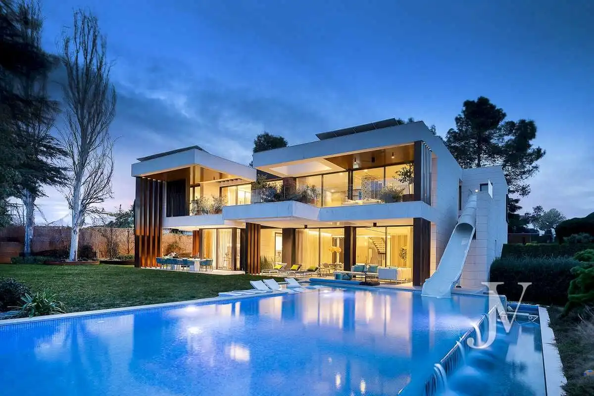 Exterior view of Houses for sale in Madrid  with Air Conditioner, Heating and Private garden