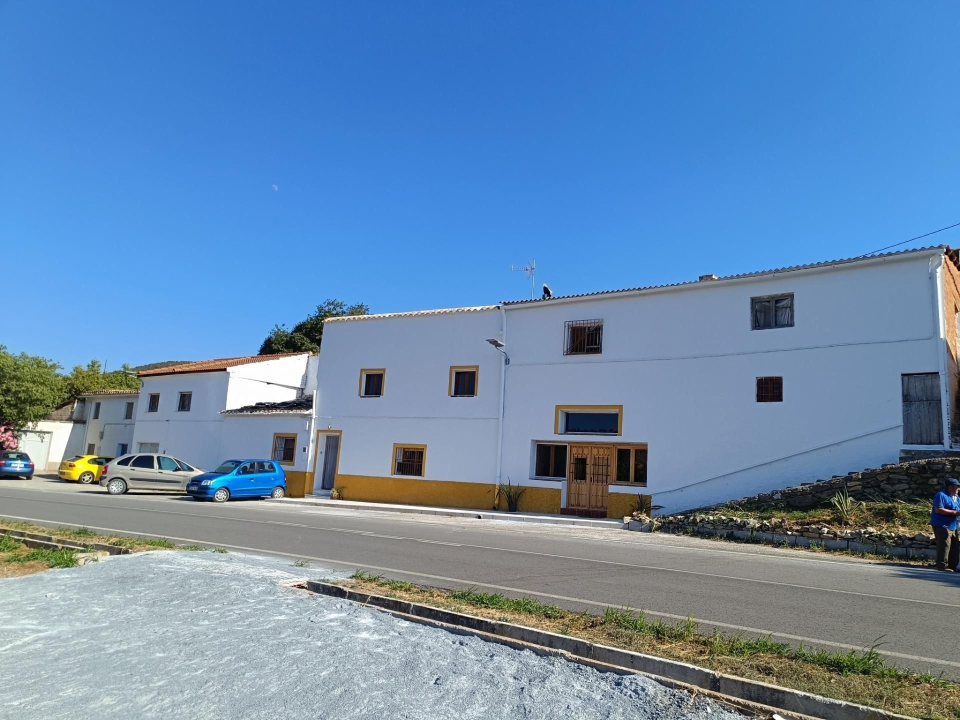Vista exterior de Casa o xalet de lloguer en Serón amb Calefacció i Terrassa