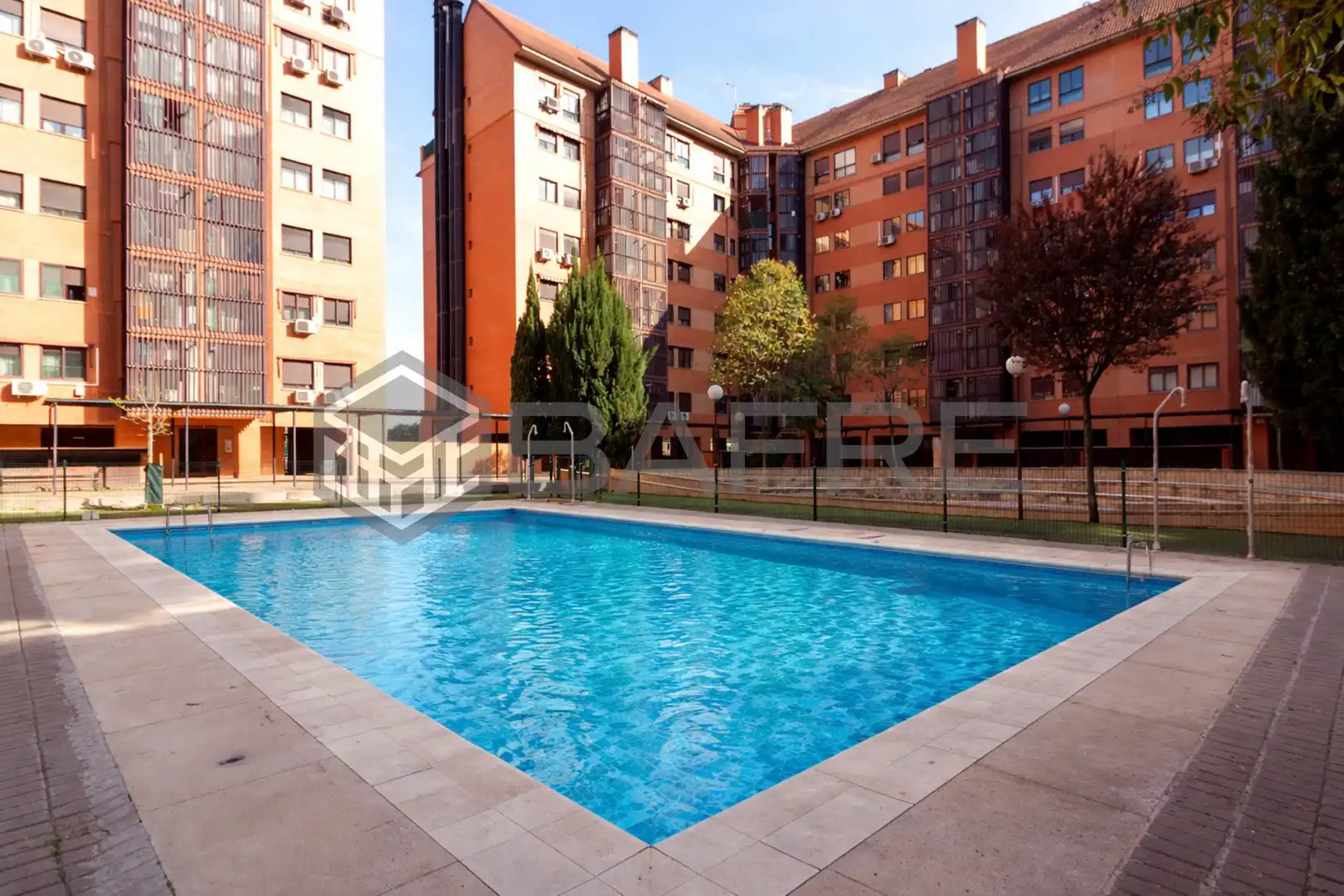 Swimming pool of Flat for sale in  Madrid Capital  with Air Conditioner, Heating and Parquet flooring