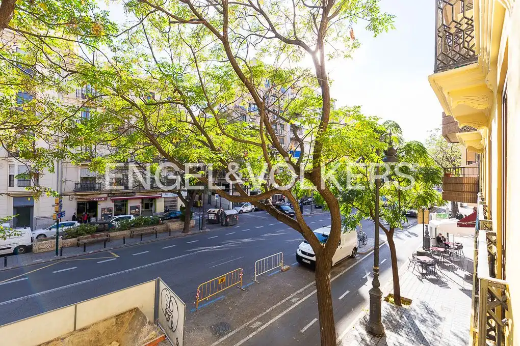 Vista exterior de Piso en venta en Valencia con Aire acondicionado, Calefacción y Terraza