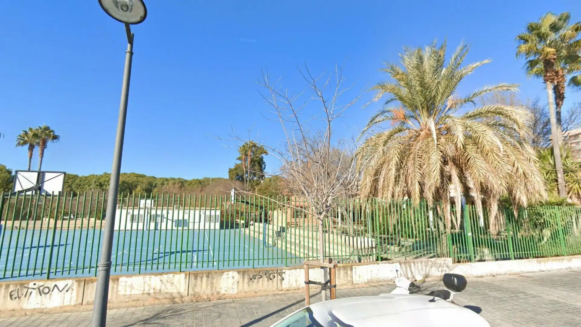 Vista exterior de Piso en venta en Quatre Carreres