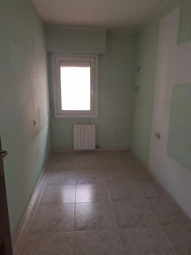 Schlafzimmer von Wohnung zum Verkauf in Sabadell mit Klimaanlage, Heizung und Balkon