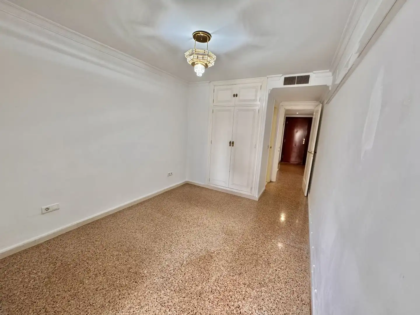 Habitación de Apartamento en venta en Torremolinos con Aire acondicionado, Calefacción y Trastero