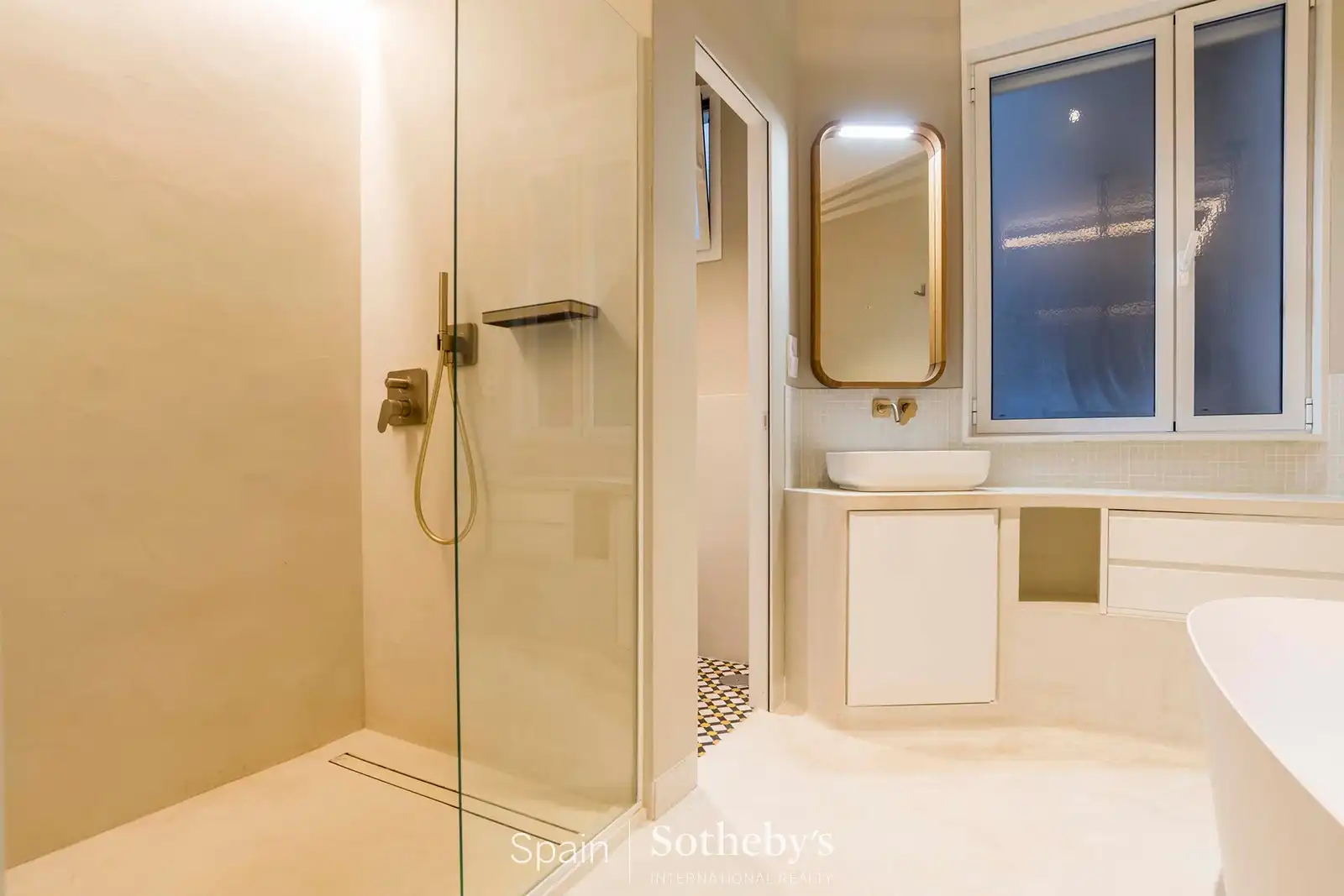 Apartments for sale in Calle de Lepanto, Palacio