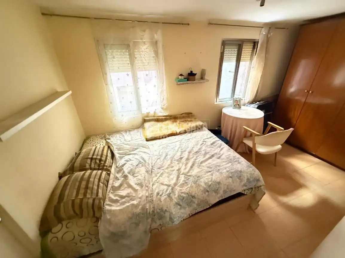 Habitación de Piso en venta en Madrid con Calefacción