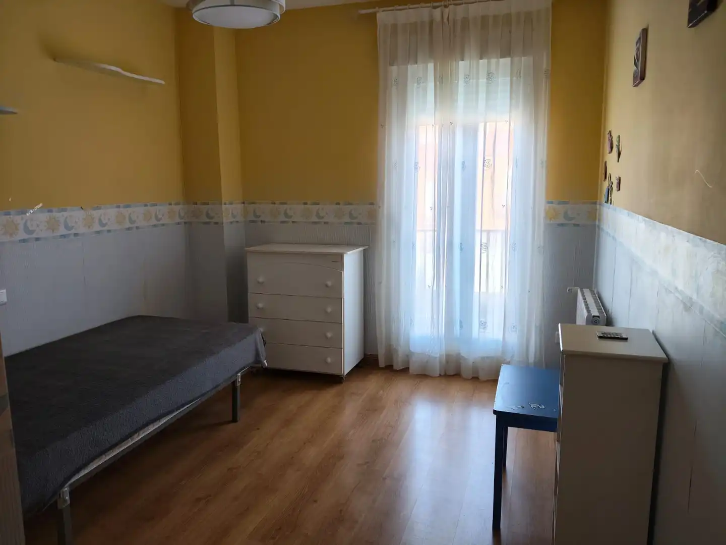 Dormitori de Casa adosada en venda en Yebes amb Calefacció, Jardí privat i Traster