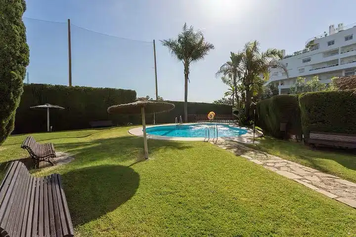 Apartament de lloguer a Calle 3, Guadalmina Alta