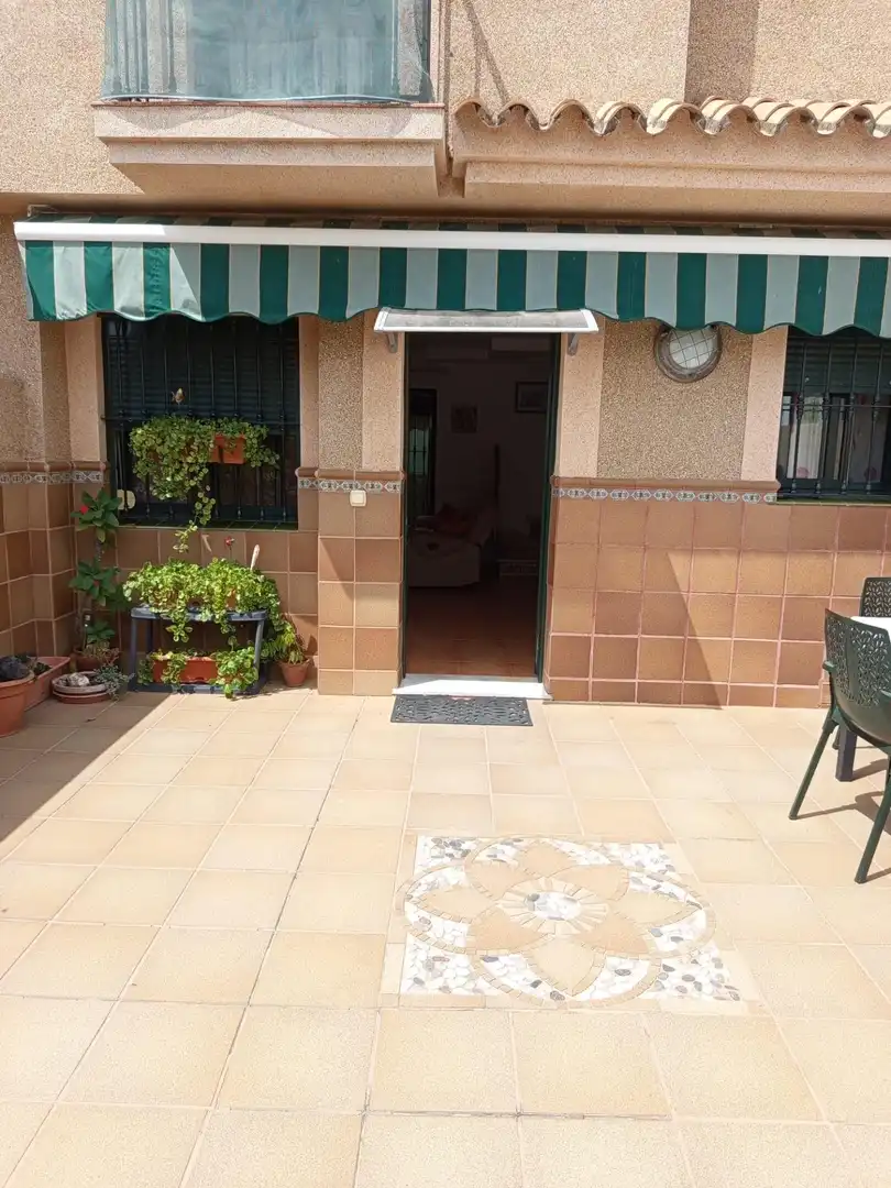 Casa adosada de lloguer en Algeciras amb Moblat
