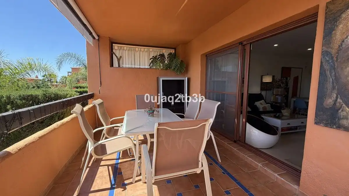 Apartamento con piscina en venta en Benahavís pueblo, imagen 5