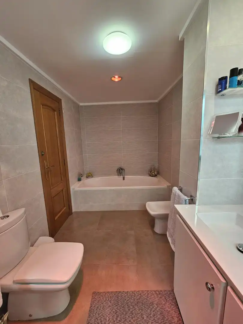 Bathroom of Houses for sale in Sueca  with Air Conditioner, Terrace and Storage room