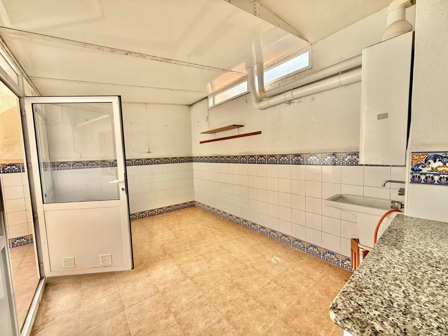 Cuina de Casa o xalet en venda en Los Alcázares amb Aire condicionat, Terrassa i Traster