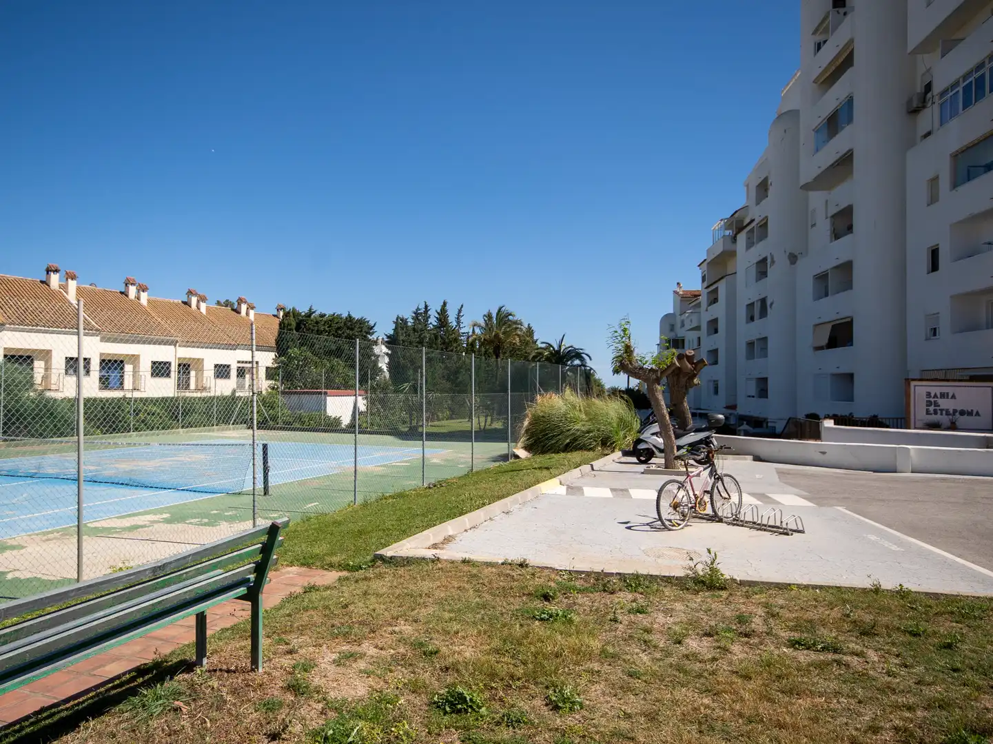 Piscina de Pis en venda en Estepona amb Aire condicionat, Calefacció i Terrassa