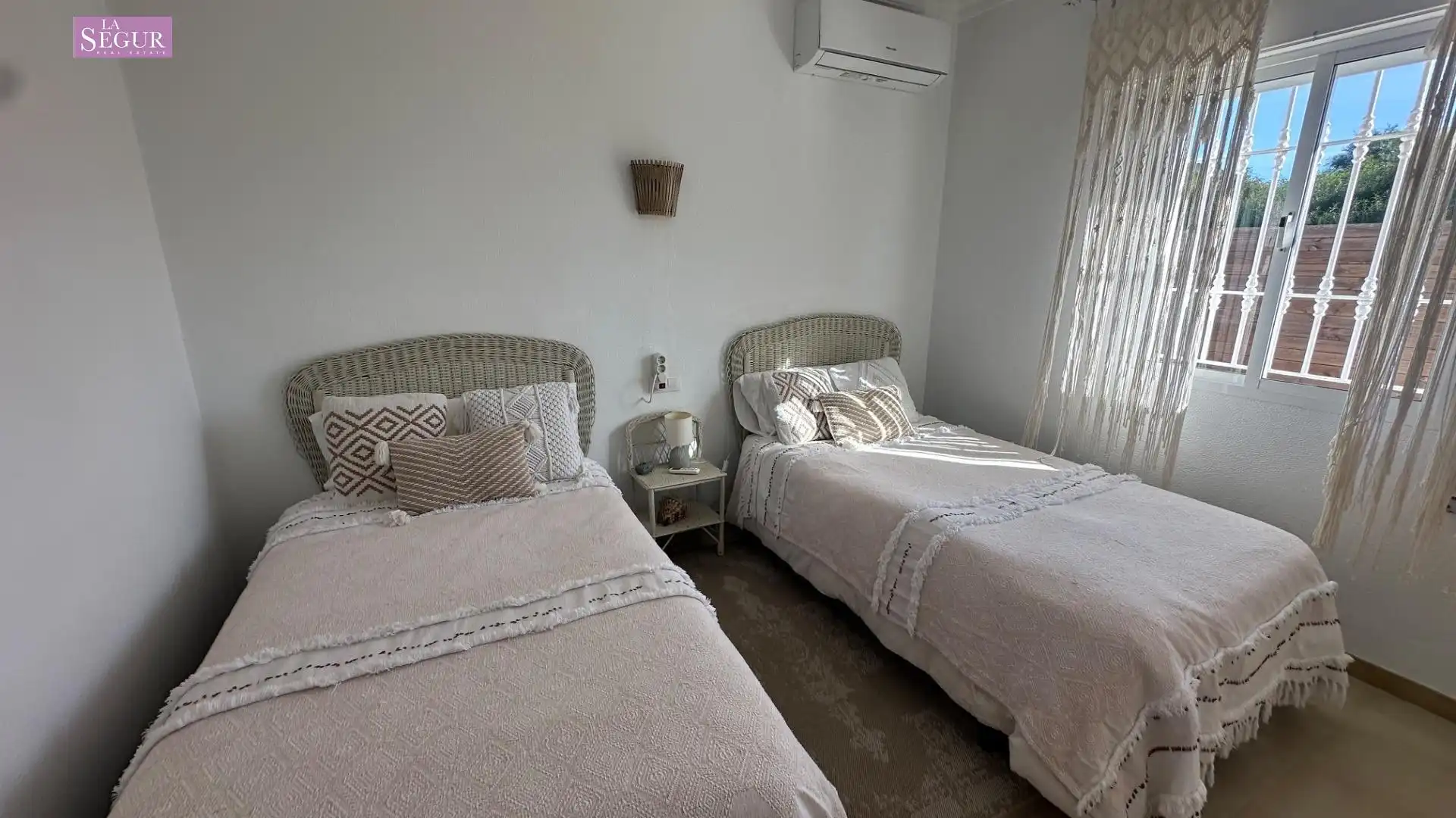 Habitación de Finca rústica en venta en Barbate con Aire acondicionado, Jardín privado y Terraza