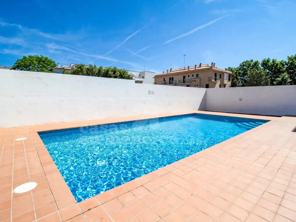 Piscina de Pis en venda en Maó - Mahón amb Calefacció, Jardí privat i Terrassa