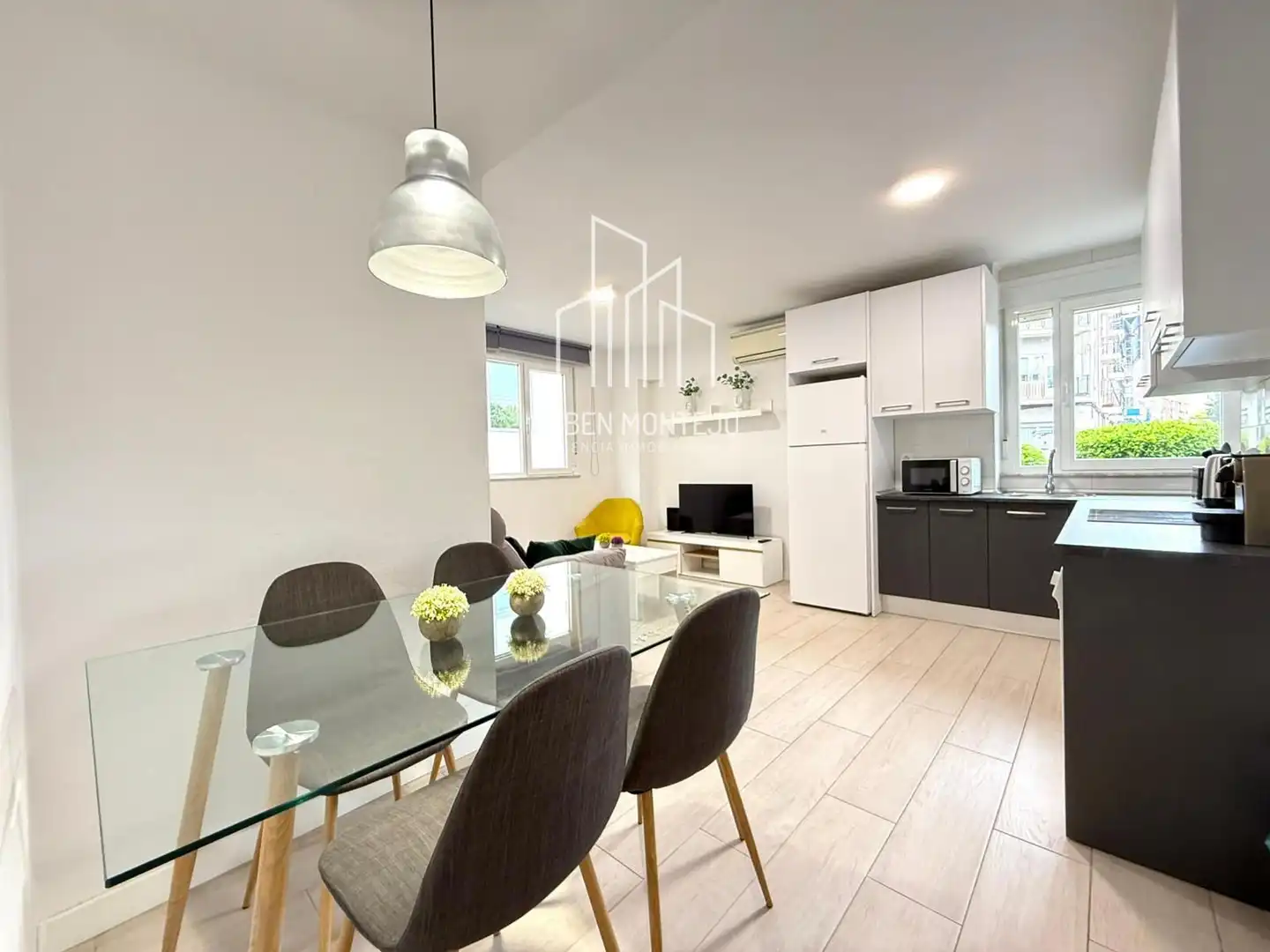 Sala d'estar de Apartament de lloguer en Salamanca amb Aire condicionat, Calefacció i Moblat