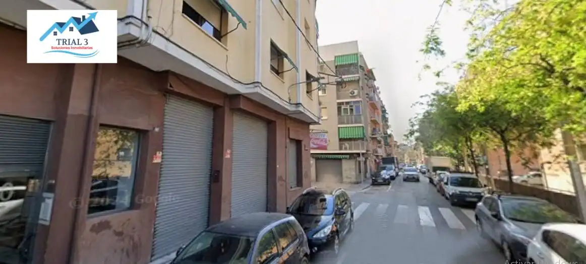 Piso con terraza en venta en Calle NARCIS MONTURIOL