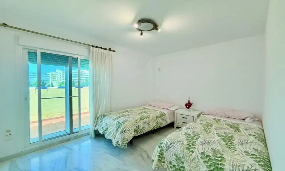 Habitación de Dúplex de alquiler en Marbella con Aire acondicionado, Calefacción y Terraza