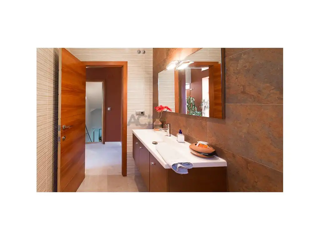 Baño de Casa o chalet en venta en L'Alcúdia con Aire acondicionado, Jardín privado y Terraza