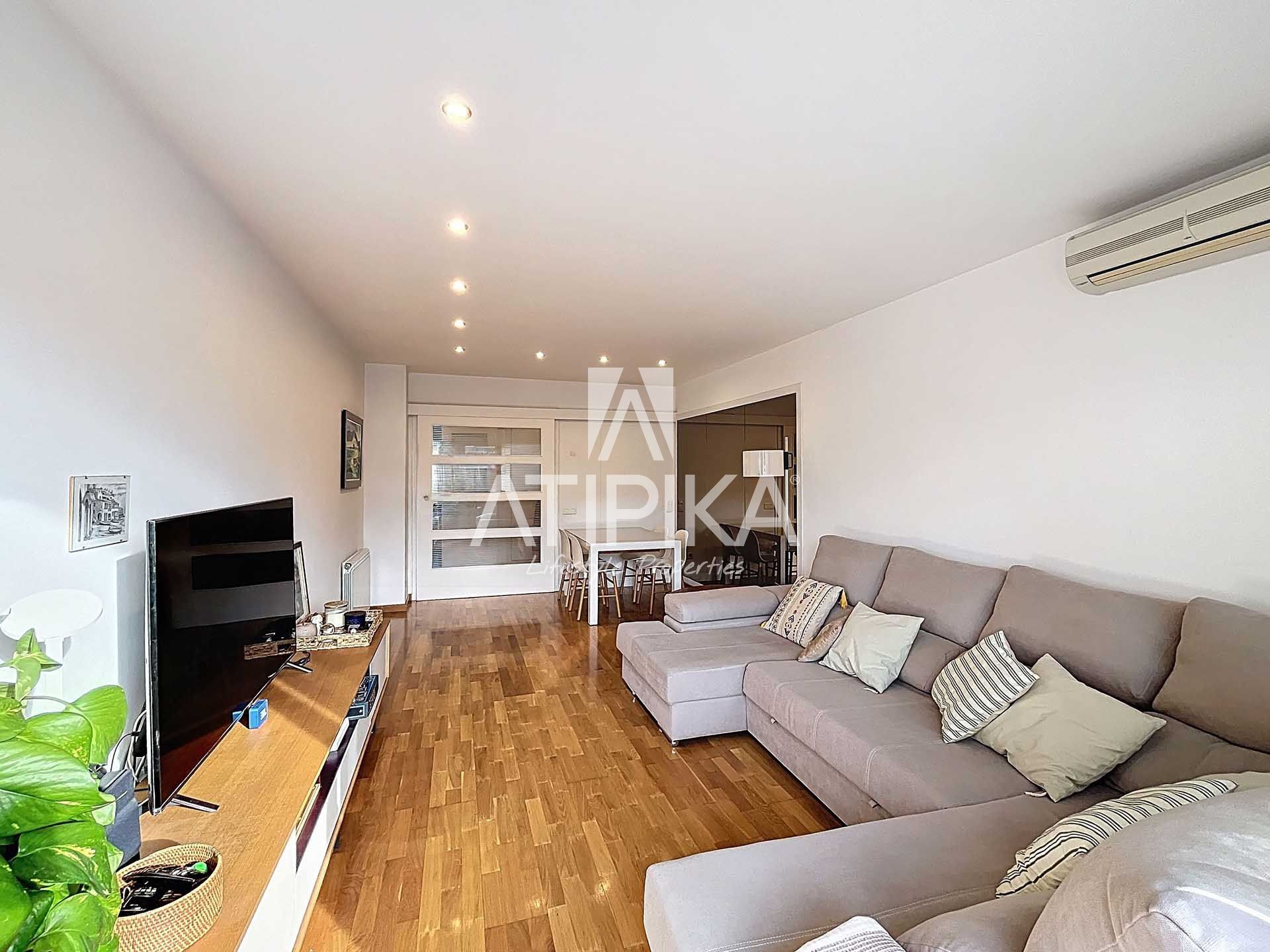 Living room of Flat for sale in  Barcelona Capital  with Air Conditioner, Heating and Terrace