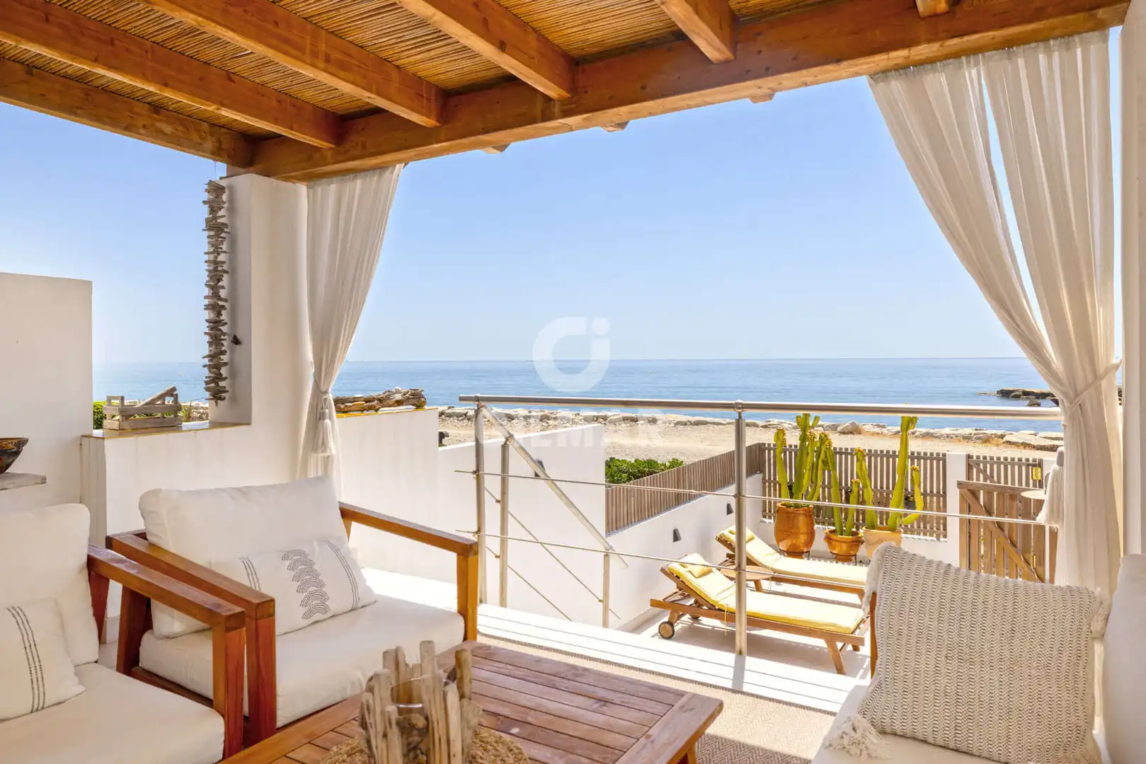 Terrassa de Casa adosada en venda en Estepona amb Jardí privat