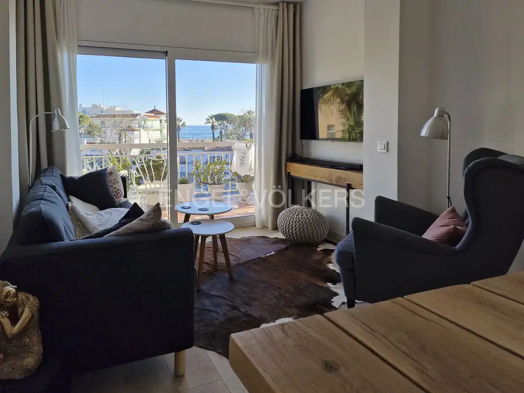 Sala d'estar de Pis de lloguer en Castelldefels amb Aire condicionat, Calefacció i Parquet