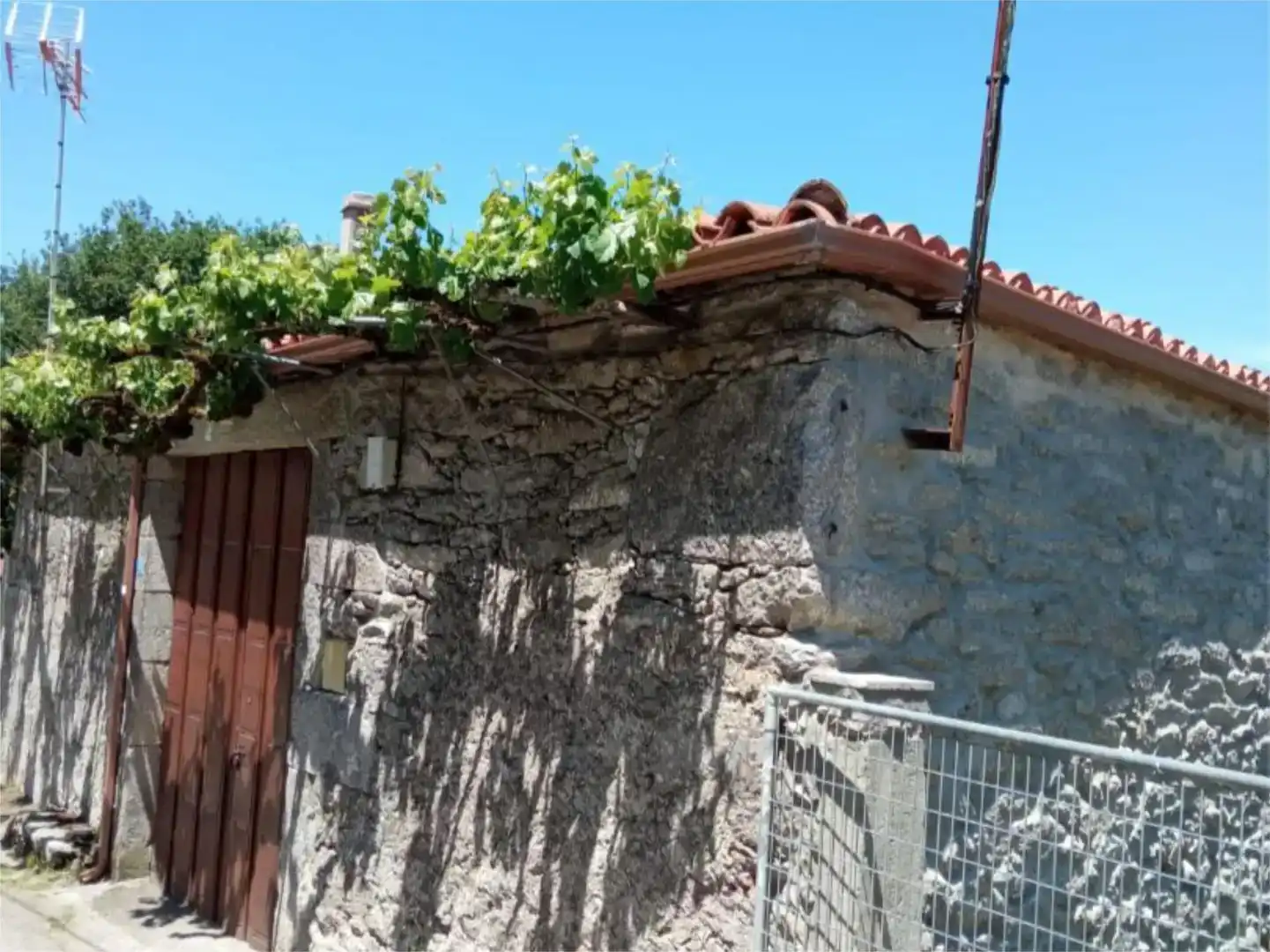 Außenansicht von Country house zum Verkauf in Monterroso