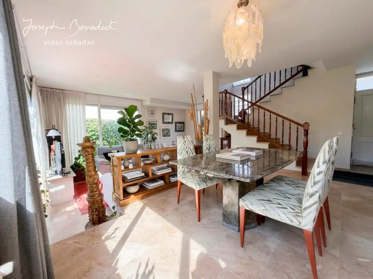 Comedor de Casa o chalet en venta en Castelldefels con Aire acondicionado, Calefacción y Jardín privado
