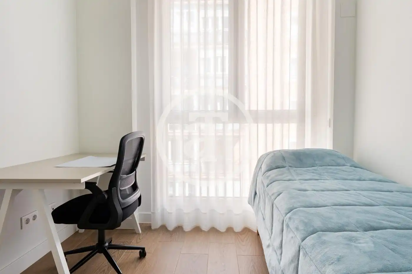 Flat for rent in Calle de San Aquilino, Almenara -Ventilla