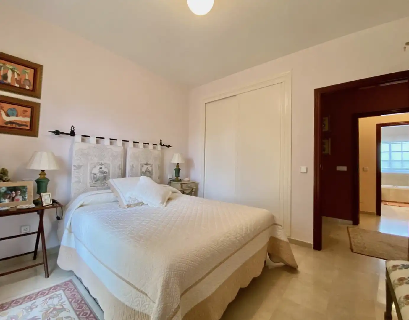 Dormitori de Casa o xalet en venda en Estepona amb Aire condicionat, Calefacció i Jardí privat