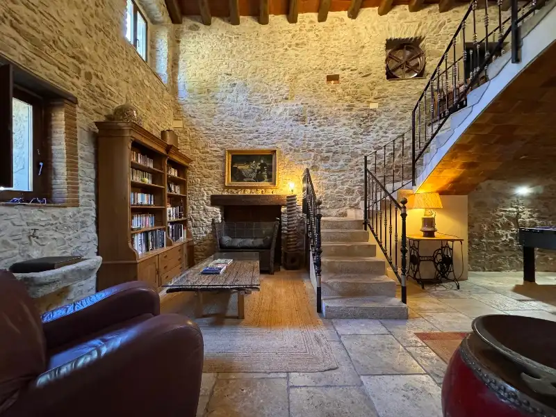 Finca rústica en venta en Ullastret con Aire acondicionado, Calefacción y Jardín privado