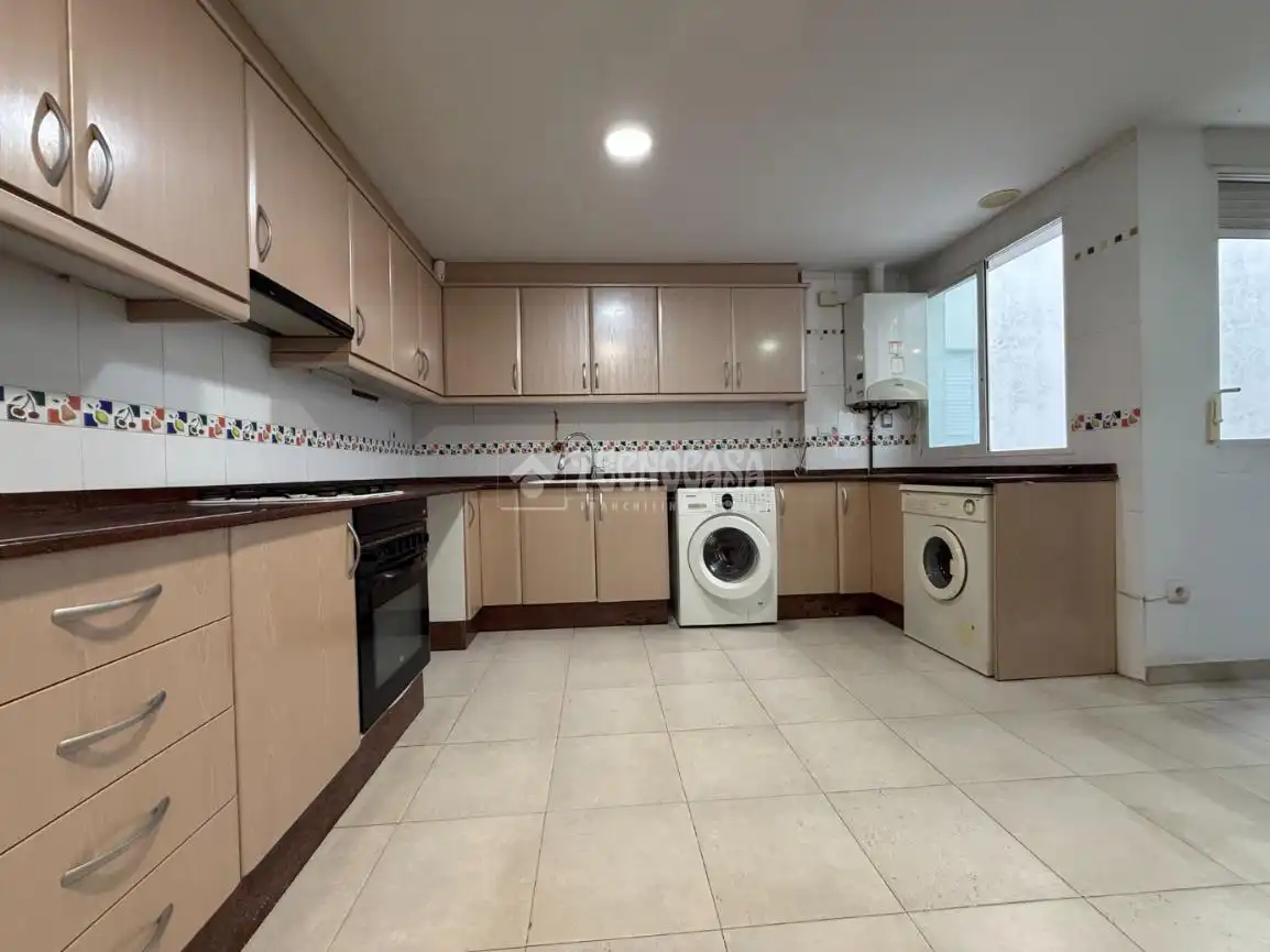 Cocina de Piso en venta en San Antonio de Benagéber con Aire acondicionado, Trastero y Balcón