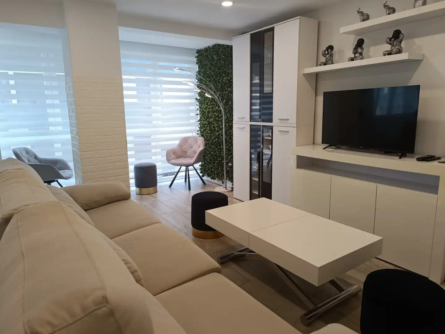 Living room of Flat for rent in Gijón   with Heating and Furnished