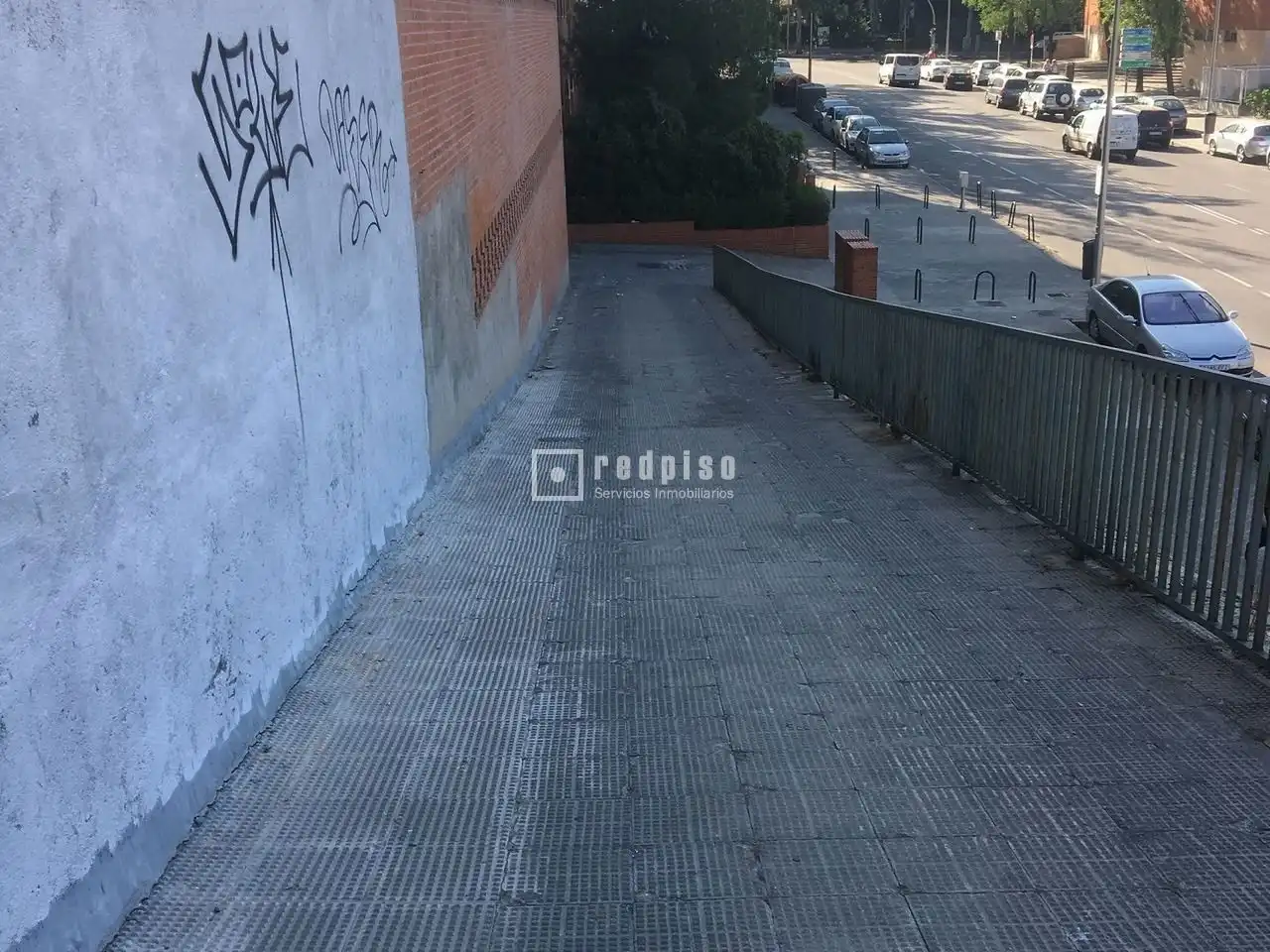 Vista exterior de Garaje de alquiler en Madrid