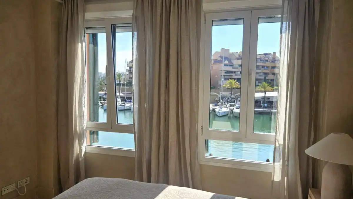 Bedroom of Apartments for rent in Sotogrande  with Air Conditioner, Heating and Terrace