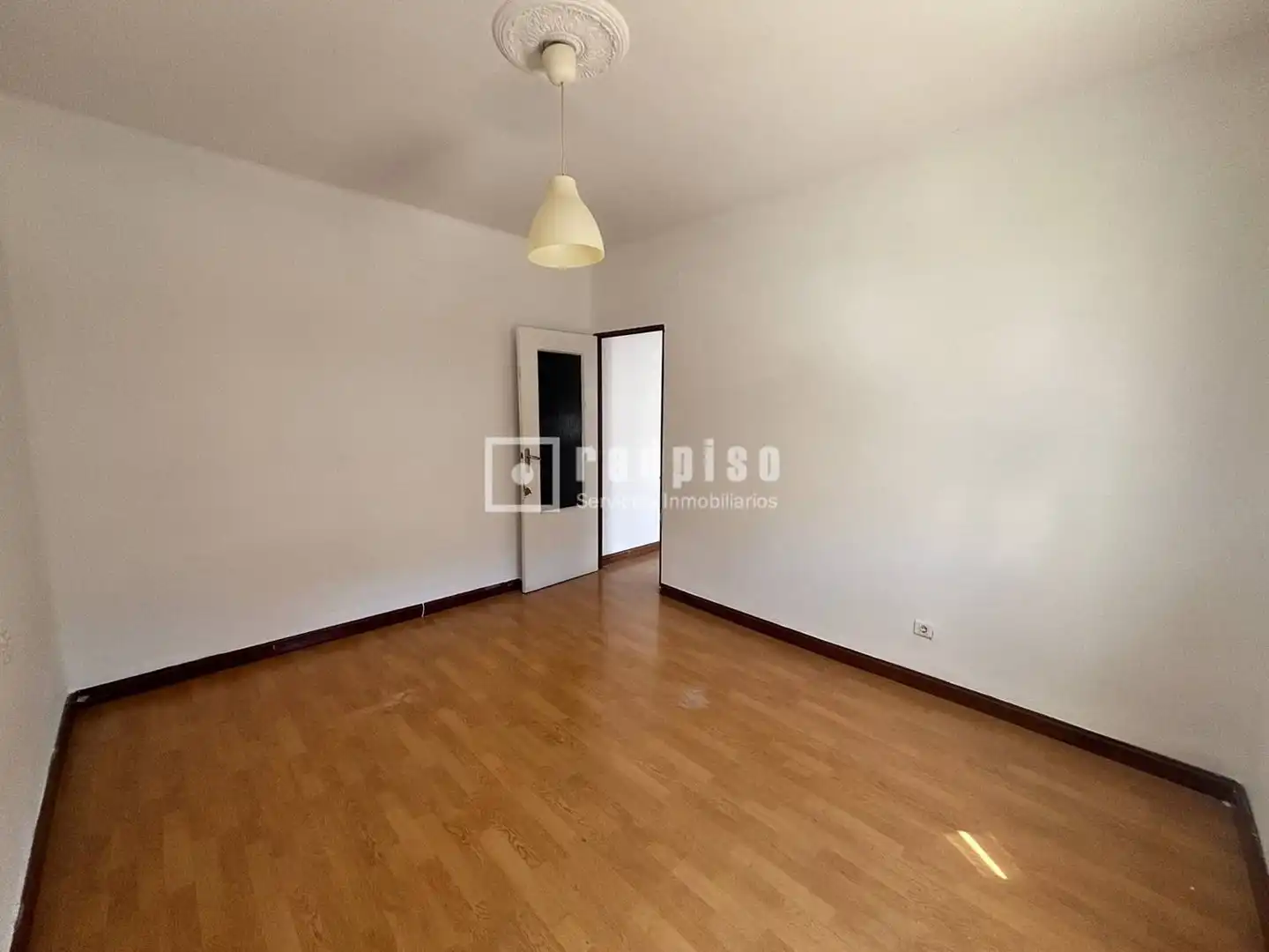 Habitación de Piso en venta en Paterna con Calefacción