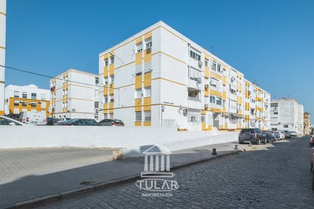 Piso en Venta en Calle Federico Rubio en Plaza de Toros - Ayuntamiento