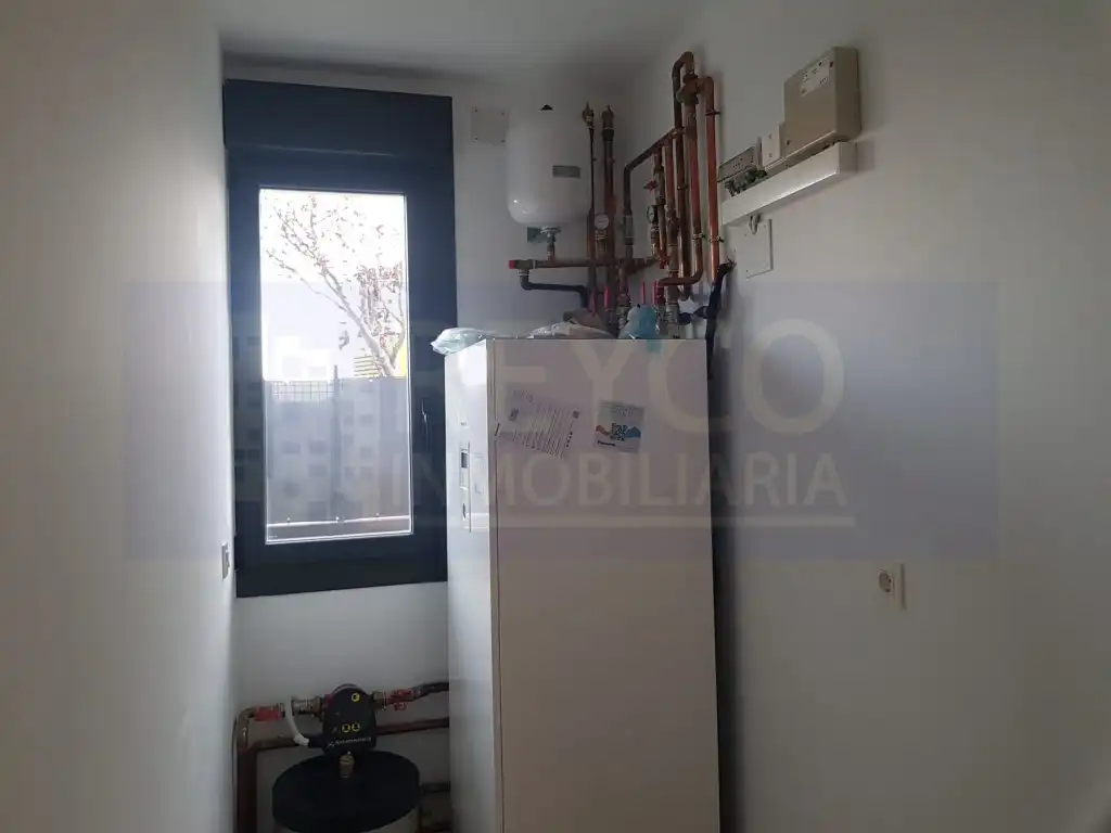 Xalet amb jardí en venda a Calle María Zambrano, imagen 12