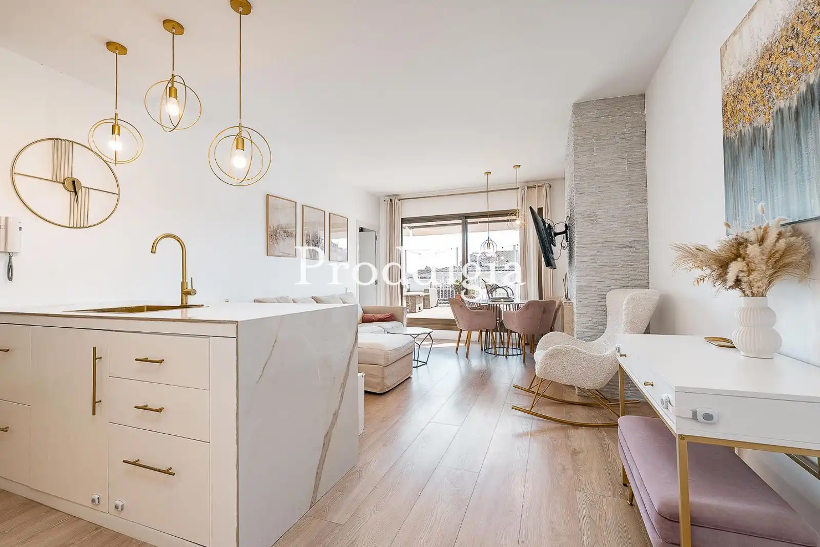 Bedroom of Attic for sale in Barcelona  with Air Conditioner, Heating and Terrace