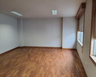 Office to rent in Carballo