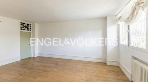 Foto 2 de Apartament de lloguer a Avenida de Pío XII, Castilla,  Madrid Capital