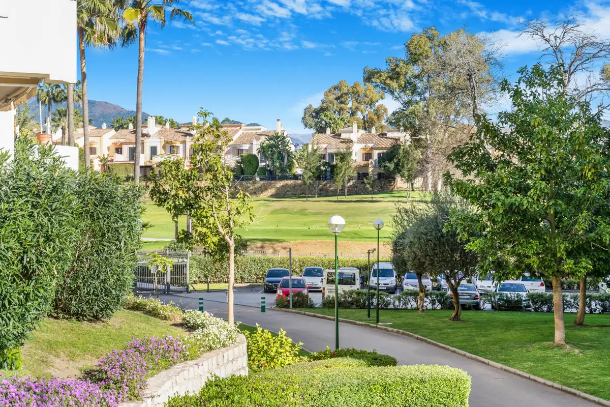 Flat with lift for sale in San Pedro de Alcántara, imagen 5