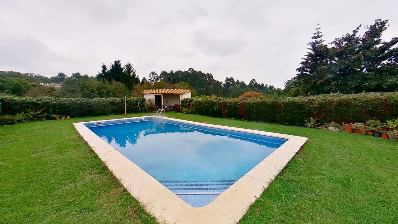 Piscina de Casa o xalet en venda en Mugardos amb Calefacció, Jardí privat i Terrassa