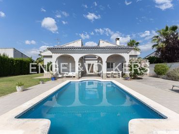 Haus mit Pool zur Miete in Olocau